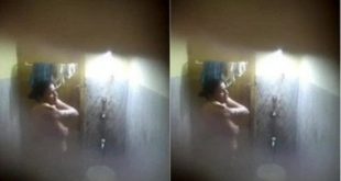 Desi Bhabhi Bathing Full Nude