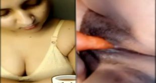 Beautiful Sexy Bhabi Showing And Masturbating